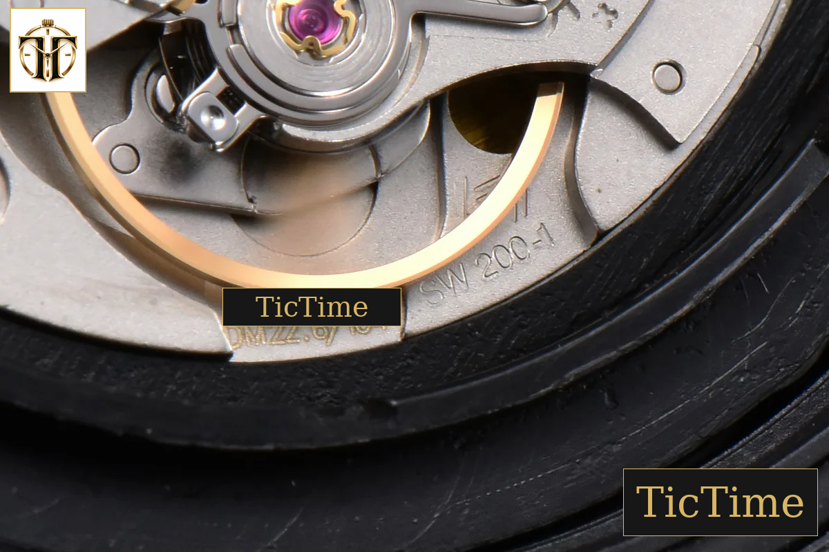 Aquaracer Calibre 5 43mm OF Ceramic Black Red Hand Dial Black Nylon Strap SW200 — foto 26