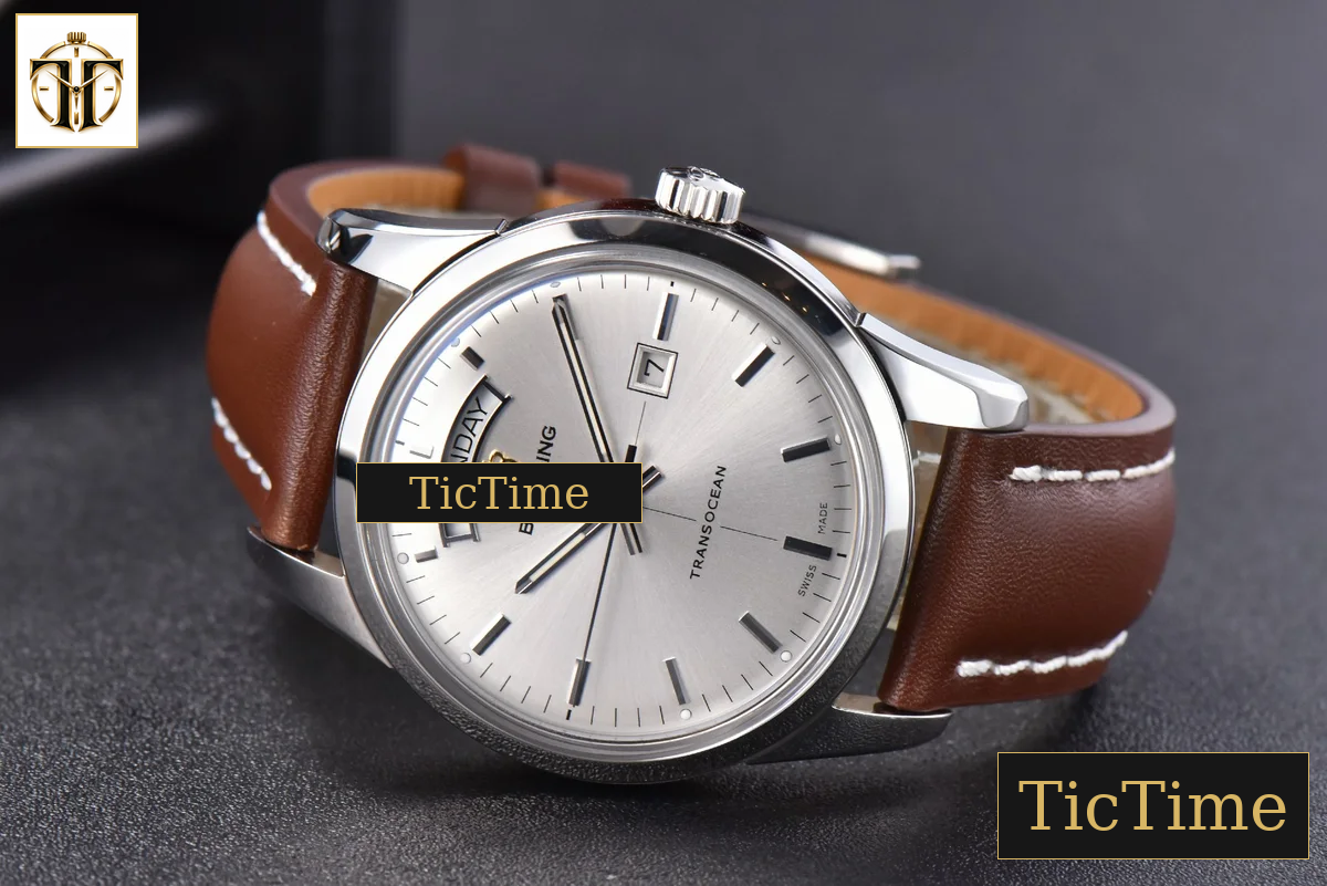 Transocean Day & Date 43mm V7F Silver Dial Brown Leather Strap CA145 — foto 15
