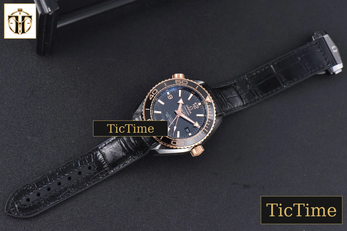 Planet Ocean 600m Deep 45.5mm VSF Black Ceramic Black/RG Dial Black Leather Strap A8906 — foto 31