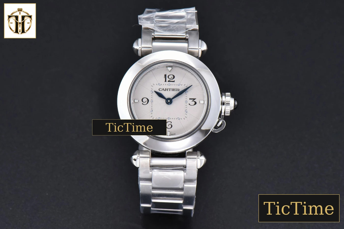 Vista frontal — Pasha Ladies 30mm AF White Dial SS Bracelet Jap Quartz