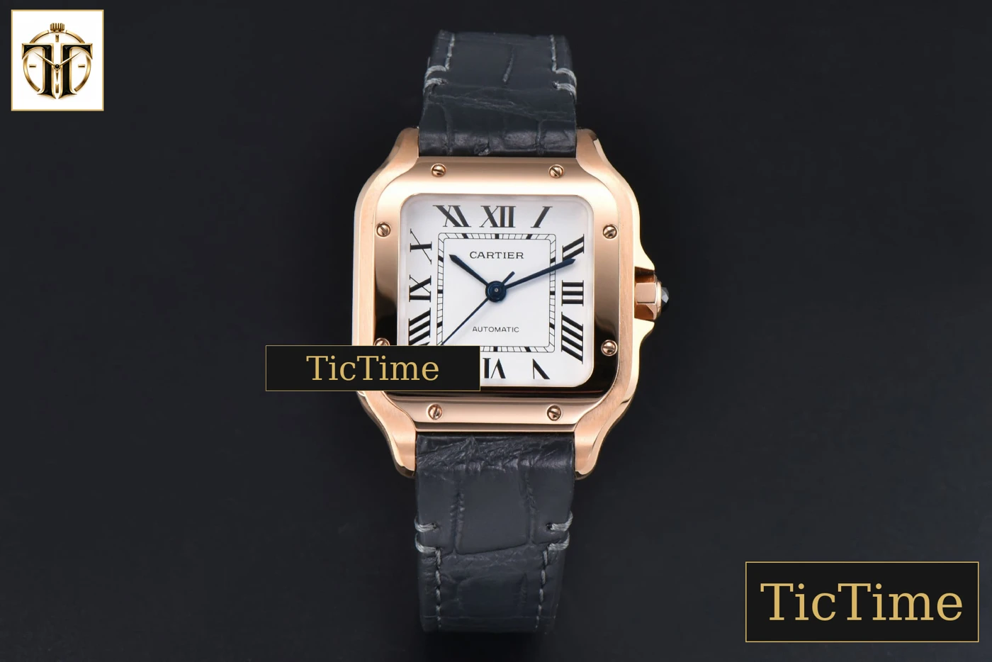 Vista frontal — Santos de Cartier Medium 35mm AF RG White Dial Black Leather Strap Miyota 9015