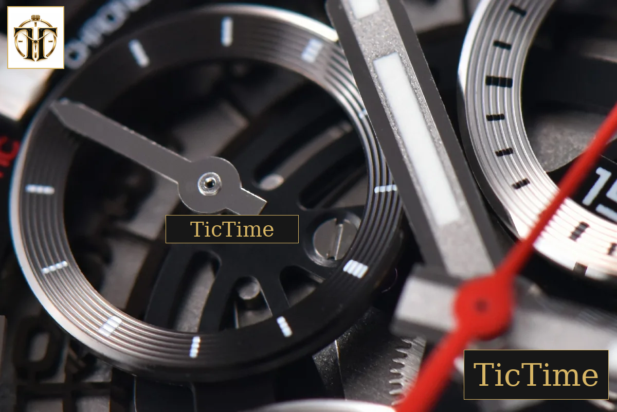 Calibre Heuer 01 Chrono 45mm XF PVD Skeleton Black Dial Red Hand Black Rubber Strap A1887 — foto 7