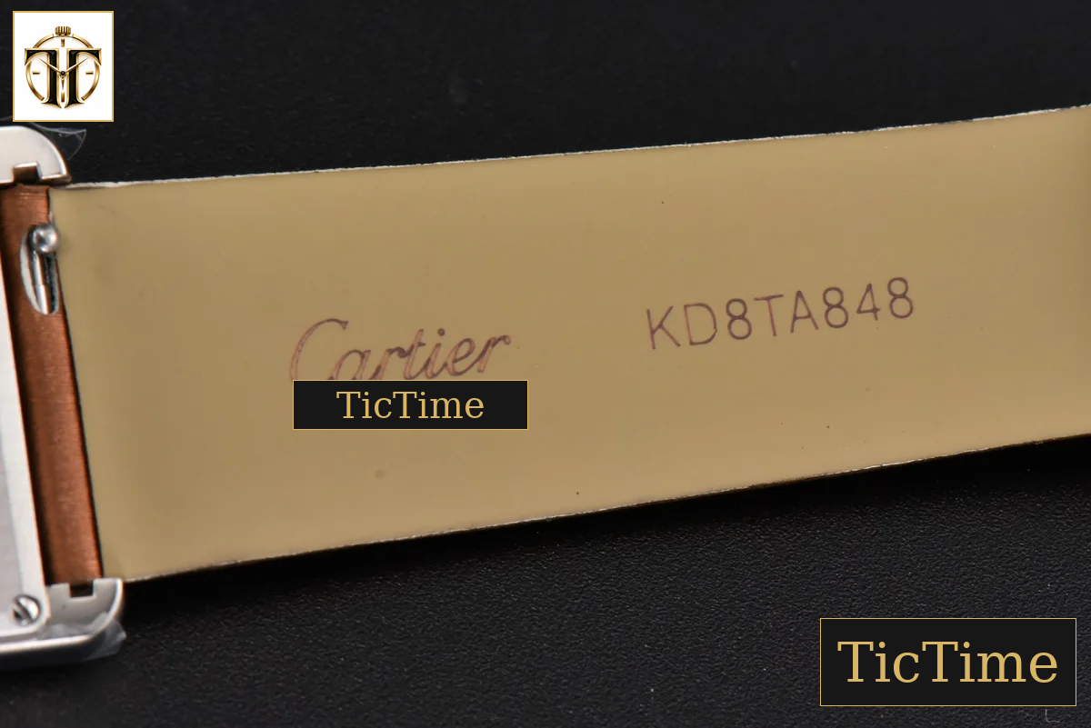 Tank Must Large 33.7×25.5mm K11F Diamond White Dial Brown Smooth Calf Strap Quartz — foto 25