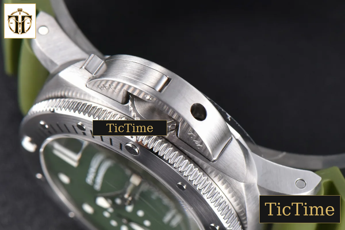 Luminor Submersible PAM1055 42mm VSF Green Rubber Strap P.900 — foto 12