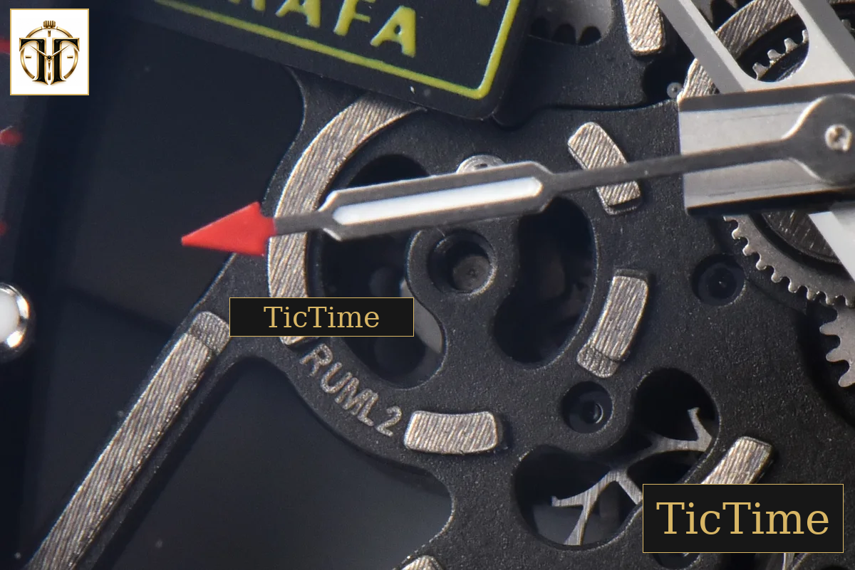 RM035-02 42mm T+F White Forged Carbon Skeleton Dial Red Crown Orange Rubber Strap RMUL2 — foto 9