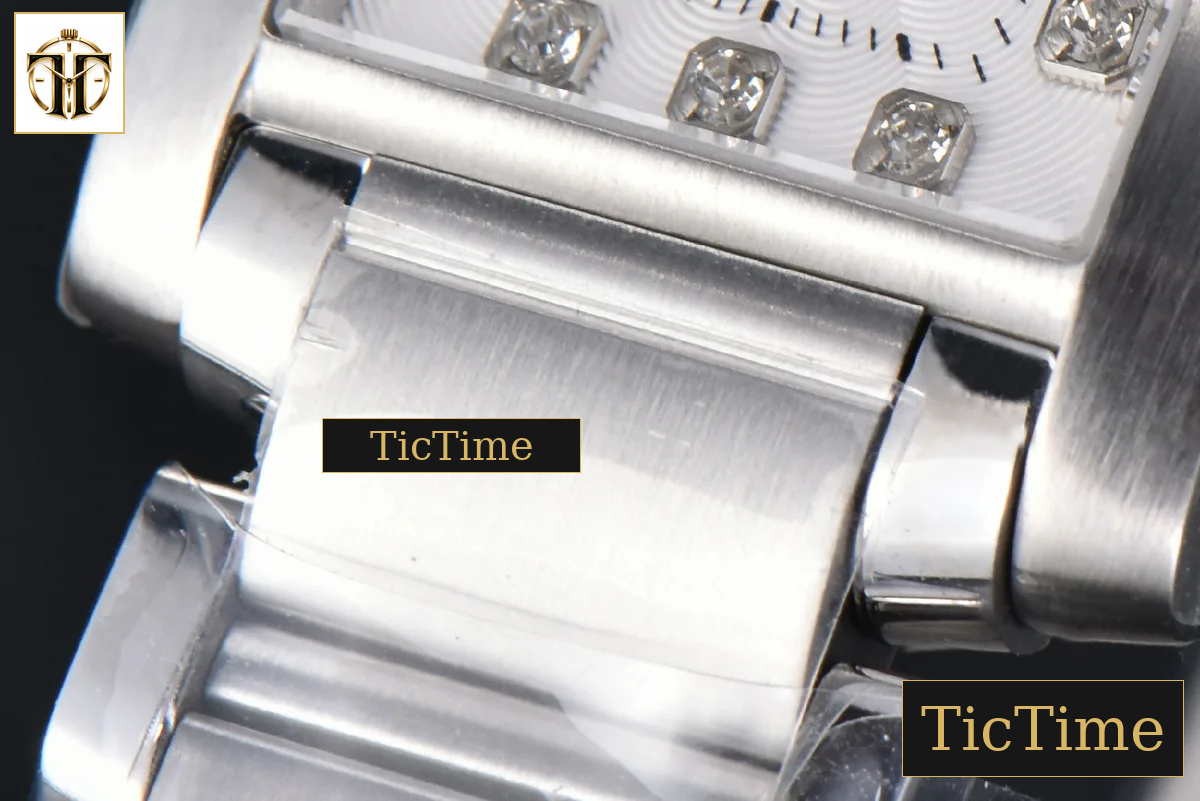 Tank Francaise Small 25.7mmx21.2mm 8848F Diamond Marker SS Bracelet Quartz — foto 9