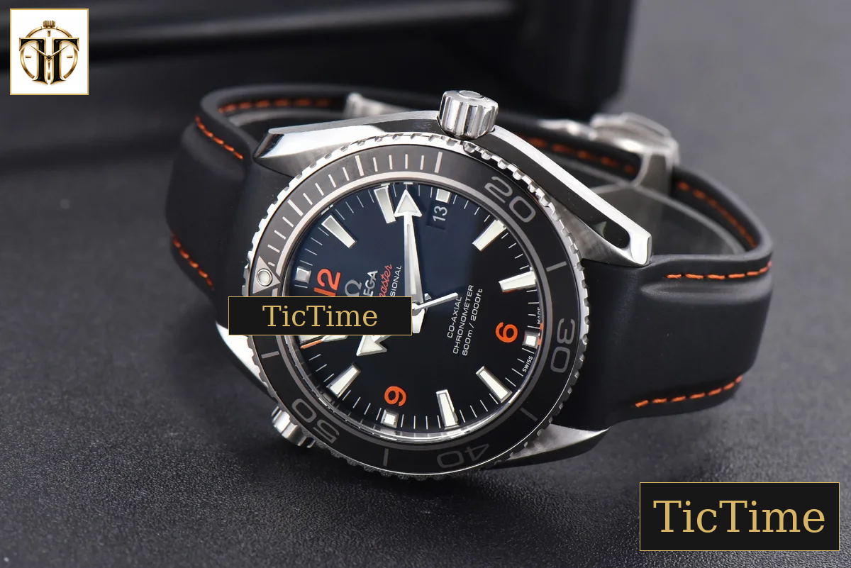 Planet Ocean 600m 42mm VSF Black Dial Orange Marker Rubber Strap A8500 — foto 11