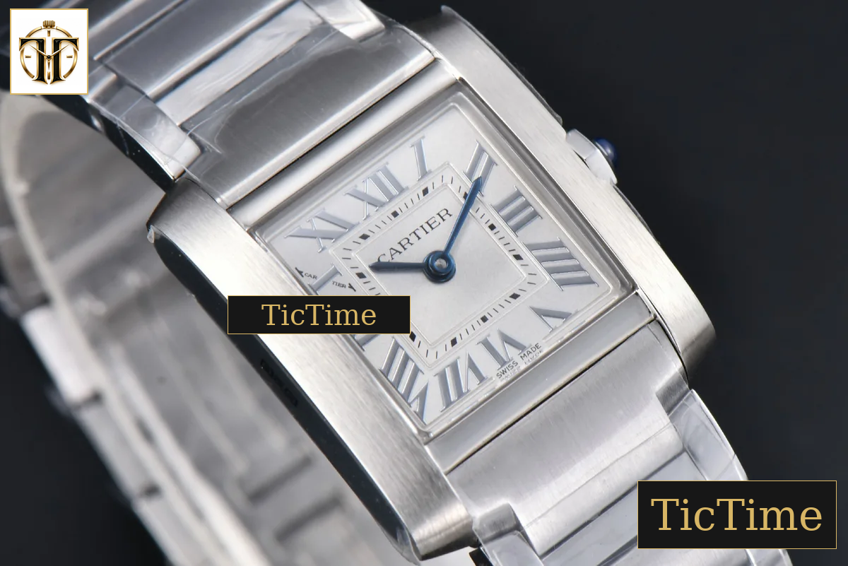 Tank Francaise Small 25.7mmx21.2mm 8848F SS Bracelet Quartz — foto 11