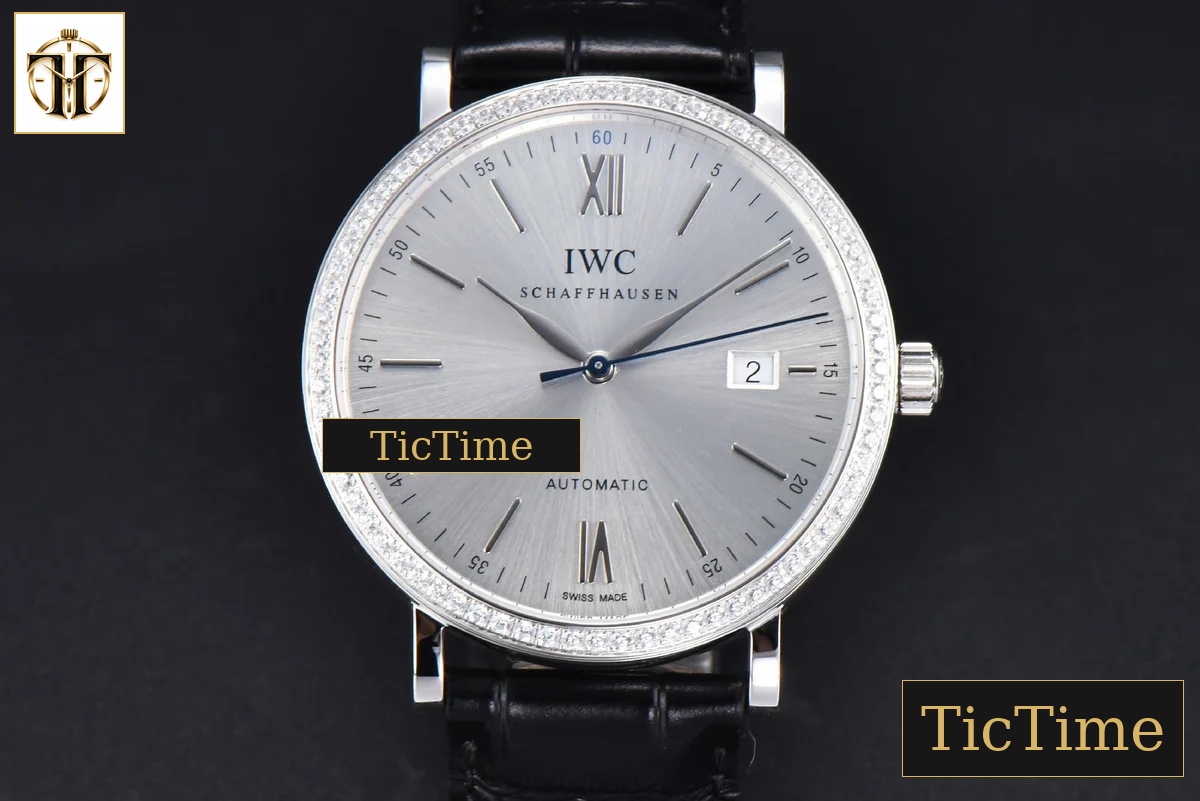 Portofino 40mm V7F Diamond Silver Dial Black Leather Strap A2892 — foto 2