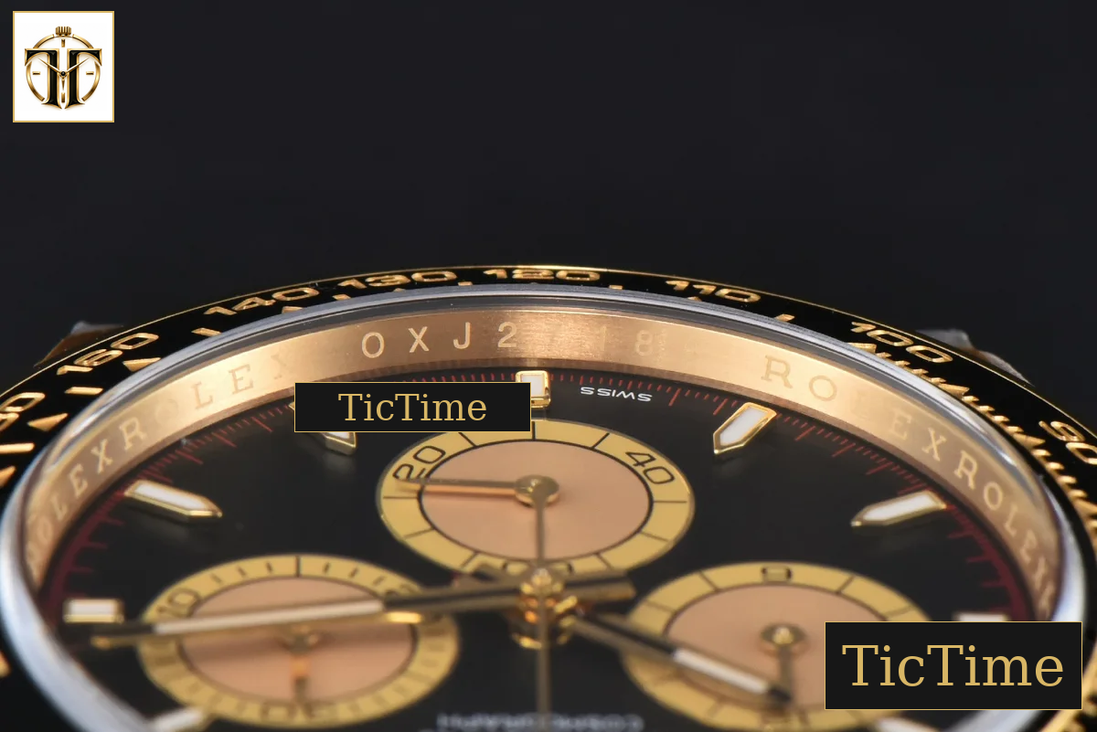 Daytona Oyster Cosmograph 126518 40mm Clean Factory YG Black Dial YG Subdial Black Oysterflex Strap DD431 — foto 15
