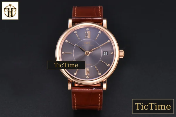 Foto frontal — Portofino 37mm V7F RG Gray Dial RG Marker Brown Leather Strap A2892