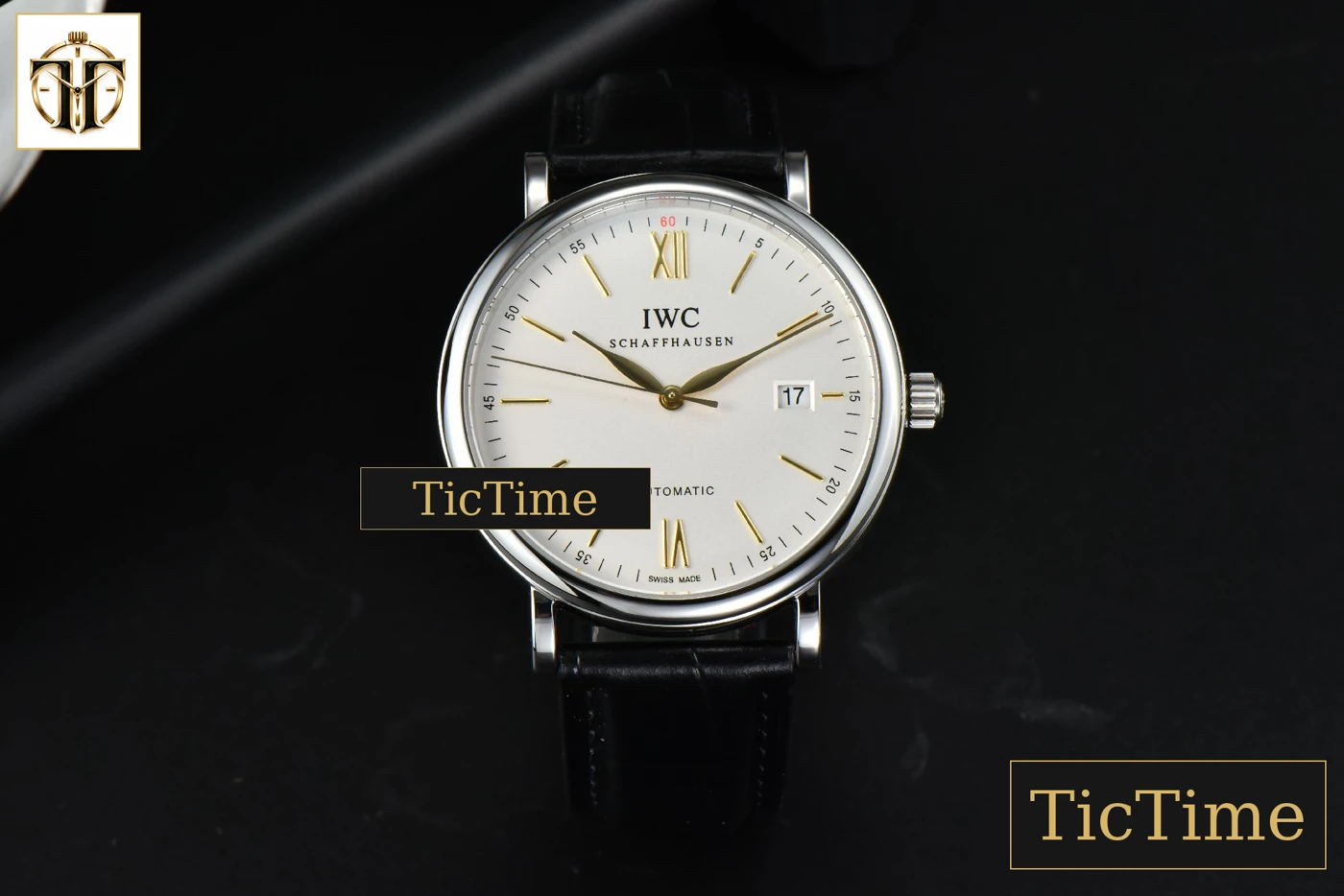 Vista frontal — Portofino Automatic 40mm ZF White Dial YG Hands Black Croc Strap A9019