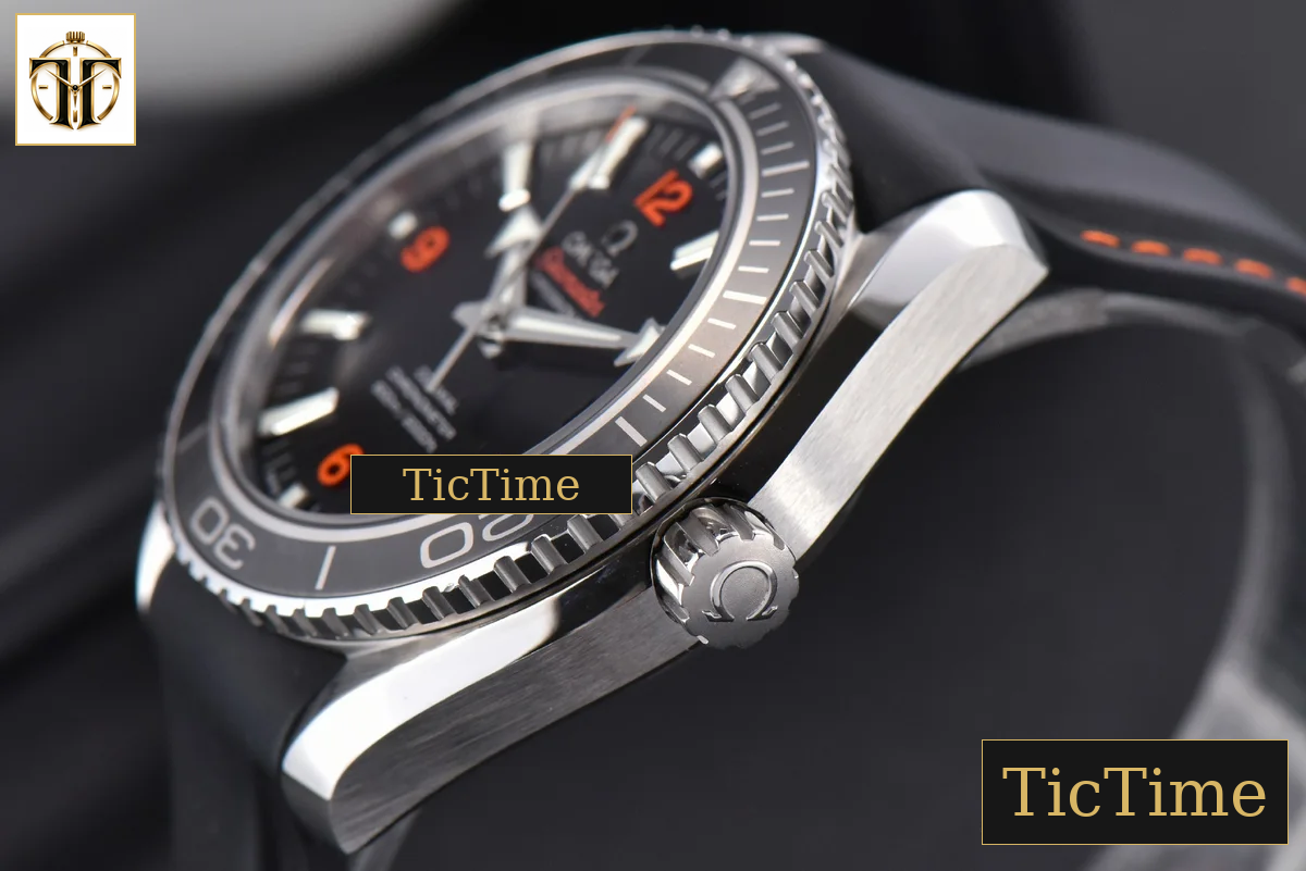 Planet Ocean 600m 42mm VSF Black Dial Orange Marker Rubber Strap A8500 — foto 9