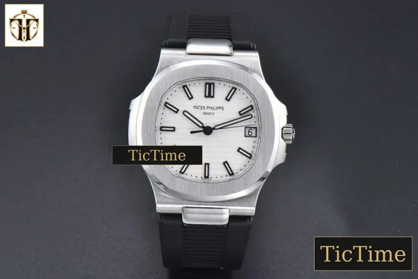 Foto frontal — Nautilus 5711 40mm PPF White Dial Black Rubber Strap V5 A324SC