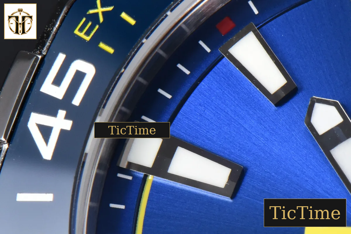 Aquaracer Calibre 5 43mm OF Blue Dial Blue Bezel Yellow Hands SS Bracelet Swiss SW200 — foto 7