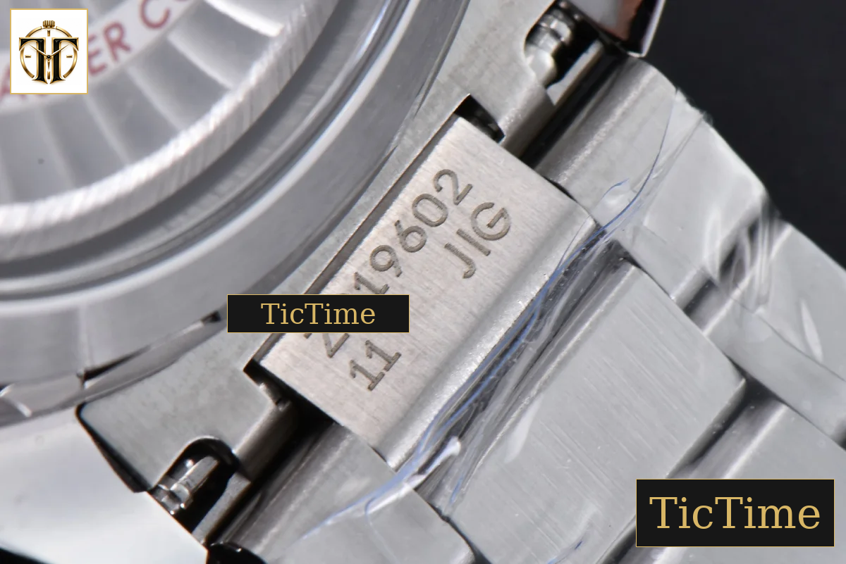 Aqua Terra 150M 41mm VSF SS Black Smooth Dial Silver Hand SS Bracelet A8900 — foto 28