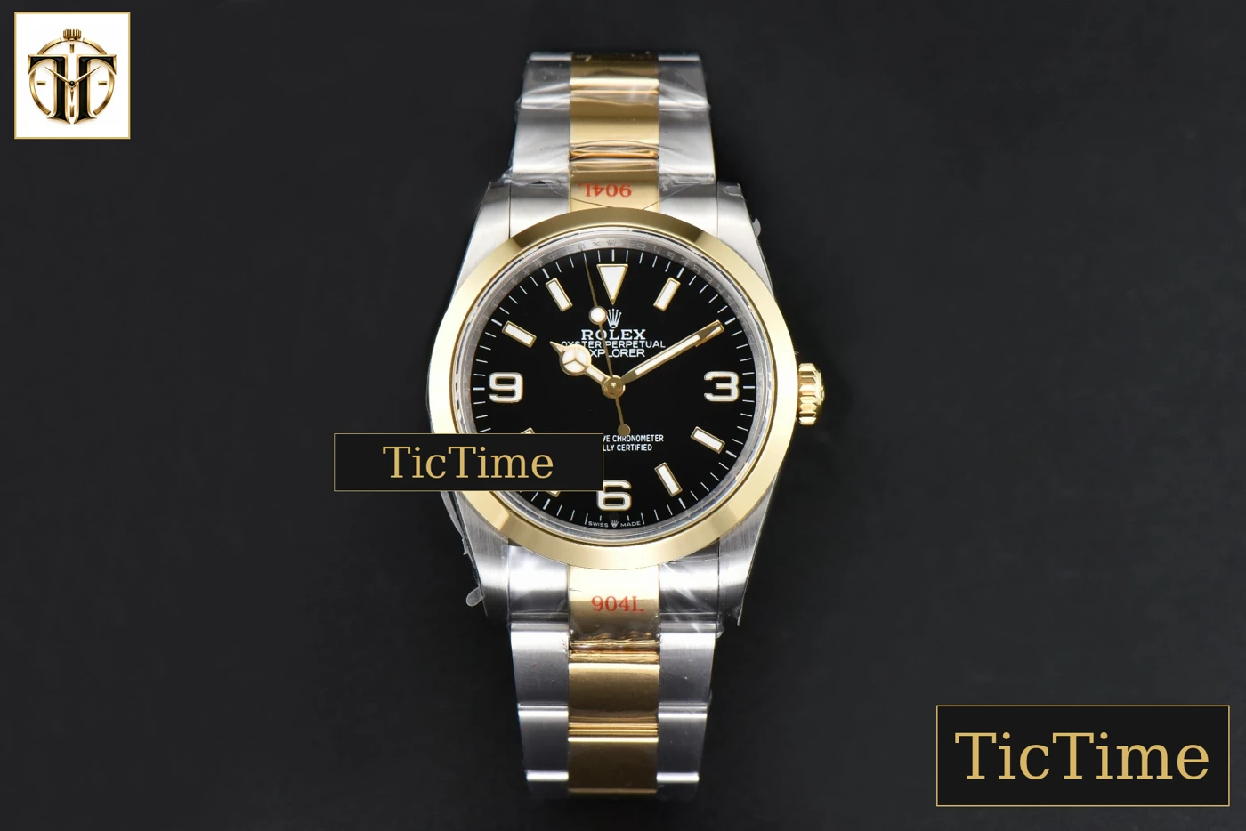 Vista frontal — Explorer 124273 36mm GMF YG/SS 904L Black Dial YG/SS Bracelet VR3230