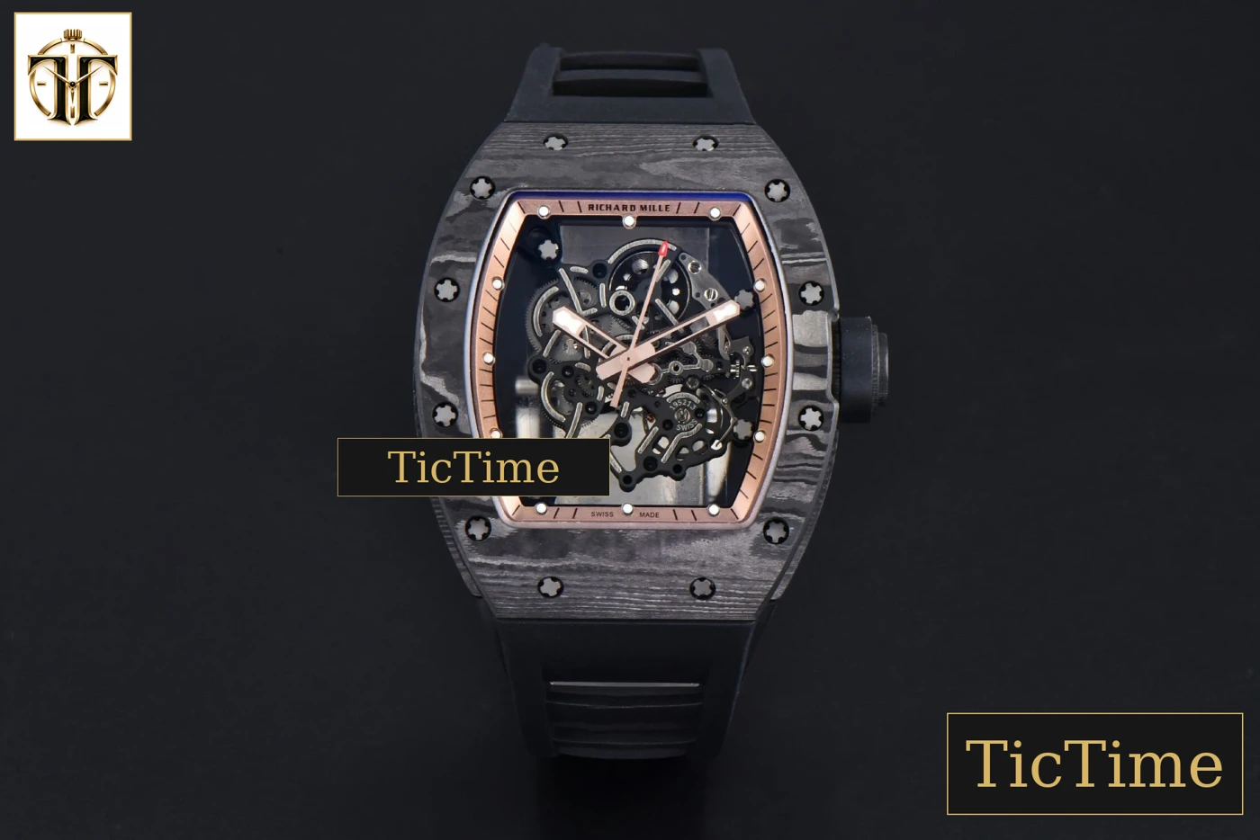 Vista frontal — NTPT RM055 42.7mm APSF Gold Skeleton Dial Black Bezel Black Crown Black Rubber Strap RMUL2