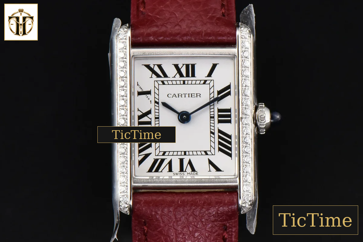 Tank Must Small 29.5×22mm K11F Diamond White Dial Red Litchi Grained Strap Quartz — foto 2