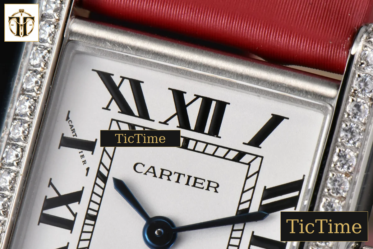 Tank Must Small 29.5×22mm K11F Diamond White Dial Red Smooth Strap Quartz — foto 5