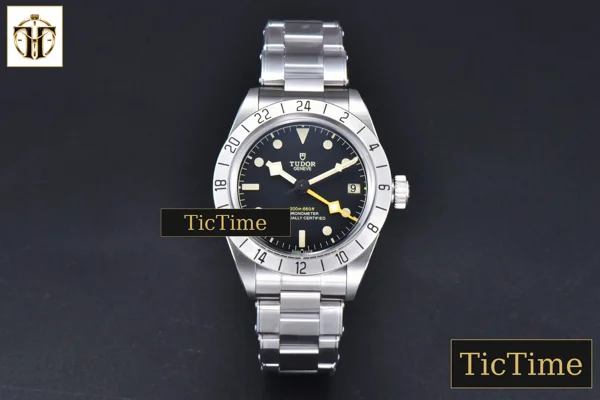 Foto frontal — Black Bay GMT Pro 39mm ZF SS Black Dial SS Bracelet A2836