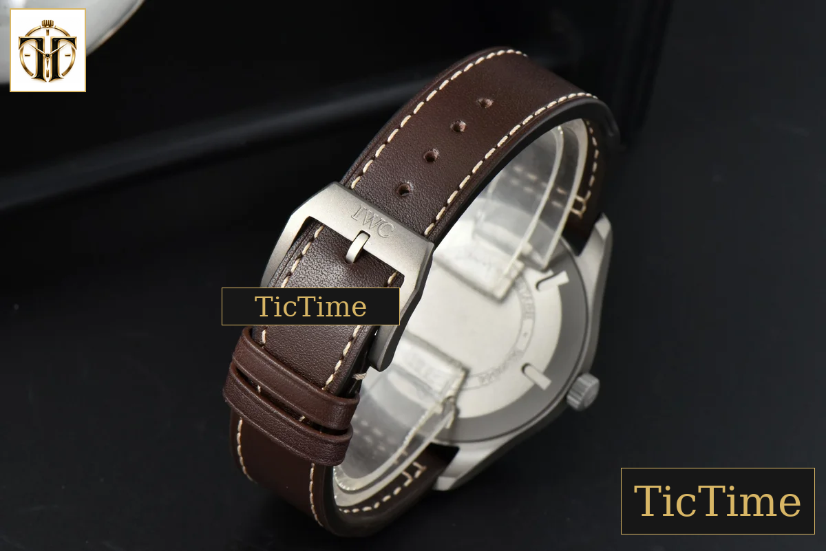 Mark XVIII IW327006 40mm V7F Titanium Black Dial Brown Leather Strap A2892 — foto 12