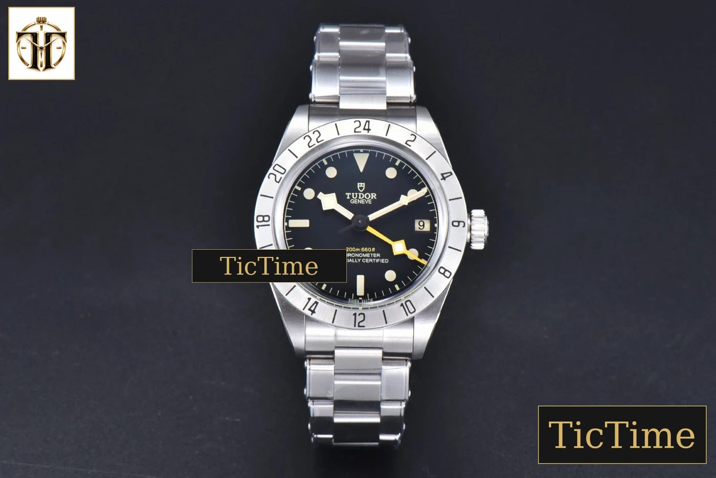 Vista frontal — Black Bay GMT Pro 39mm ZF SS Black Dial SS Bracelet A2836