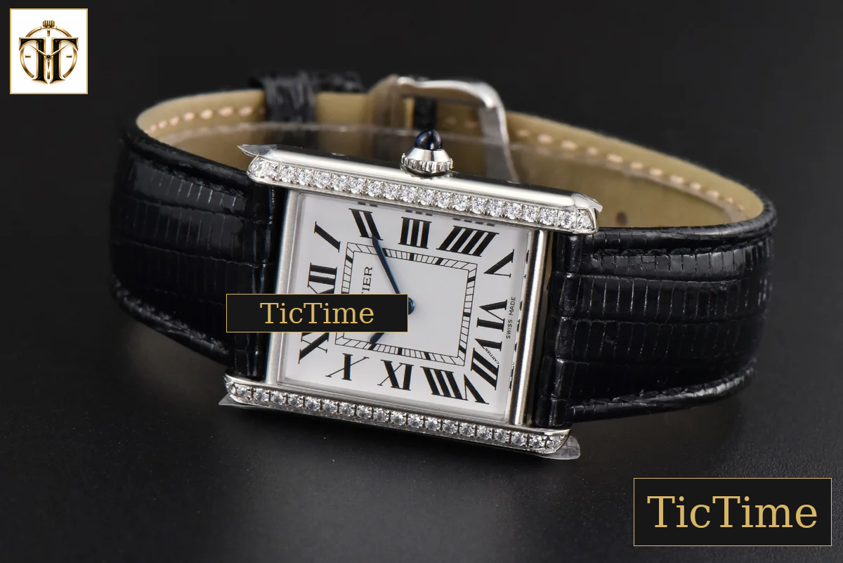 Tank Must Large 33.7×25.5mm K11F Diamond White Dial Black Croc Strap Quartz — foto 12