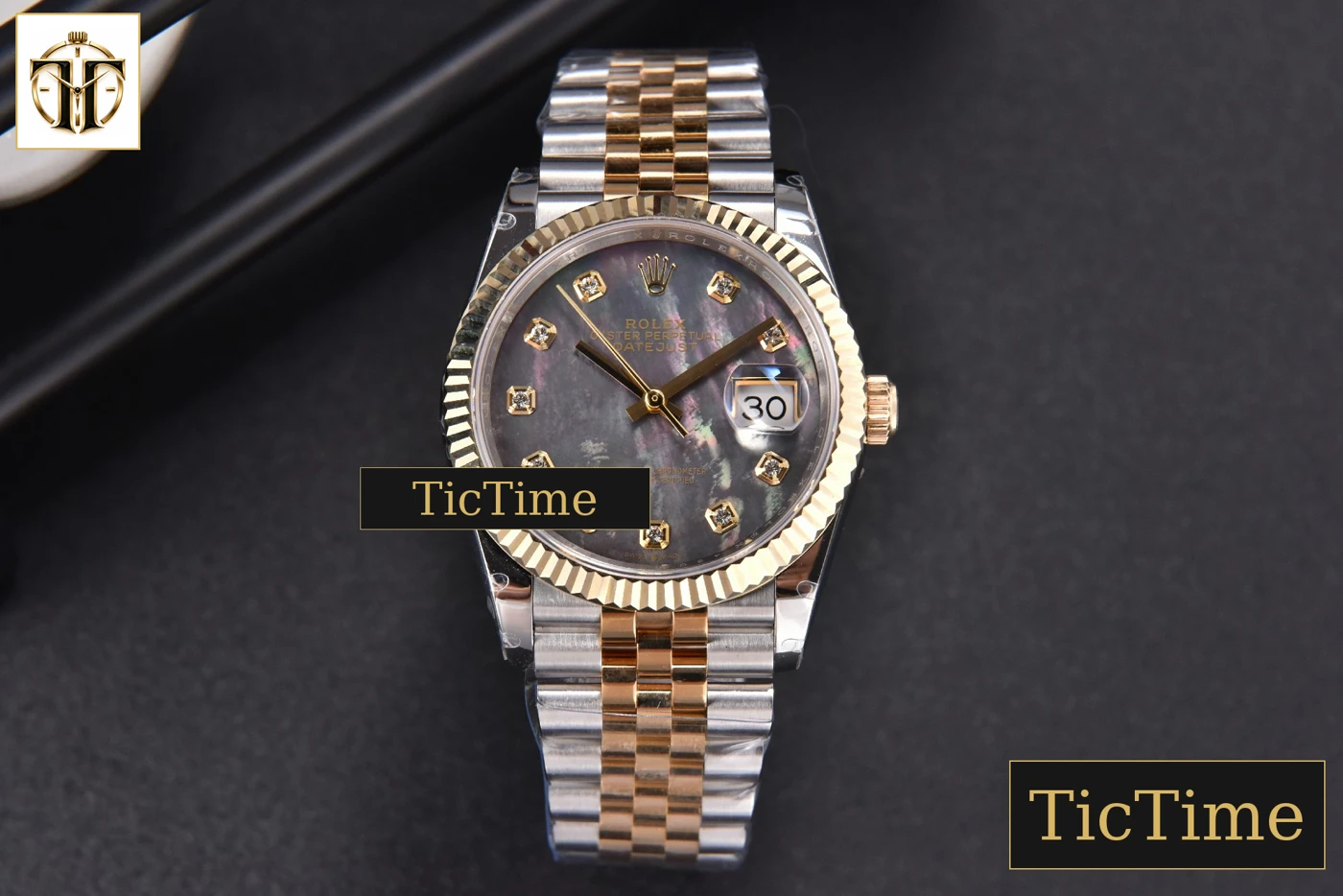 Vista frontal — DateJust 904L 36mm GMF YG/SS Fluted Bezel Gray MOP Dial Diamond Marker Jubilee Bracelet VR3235