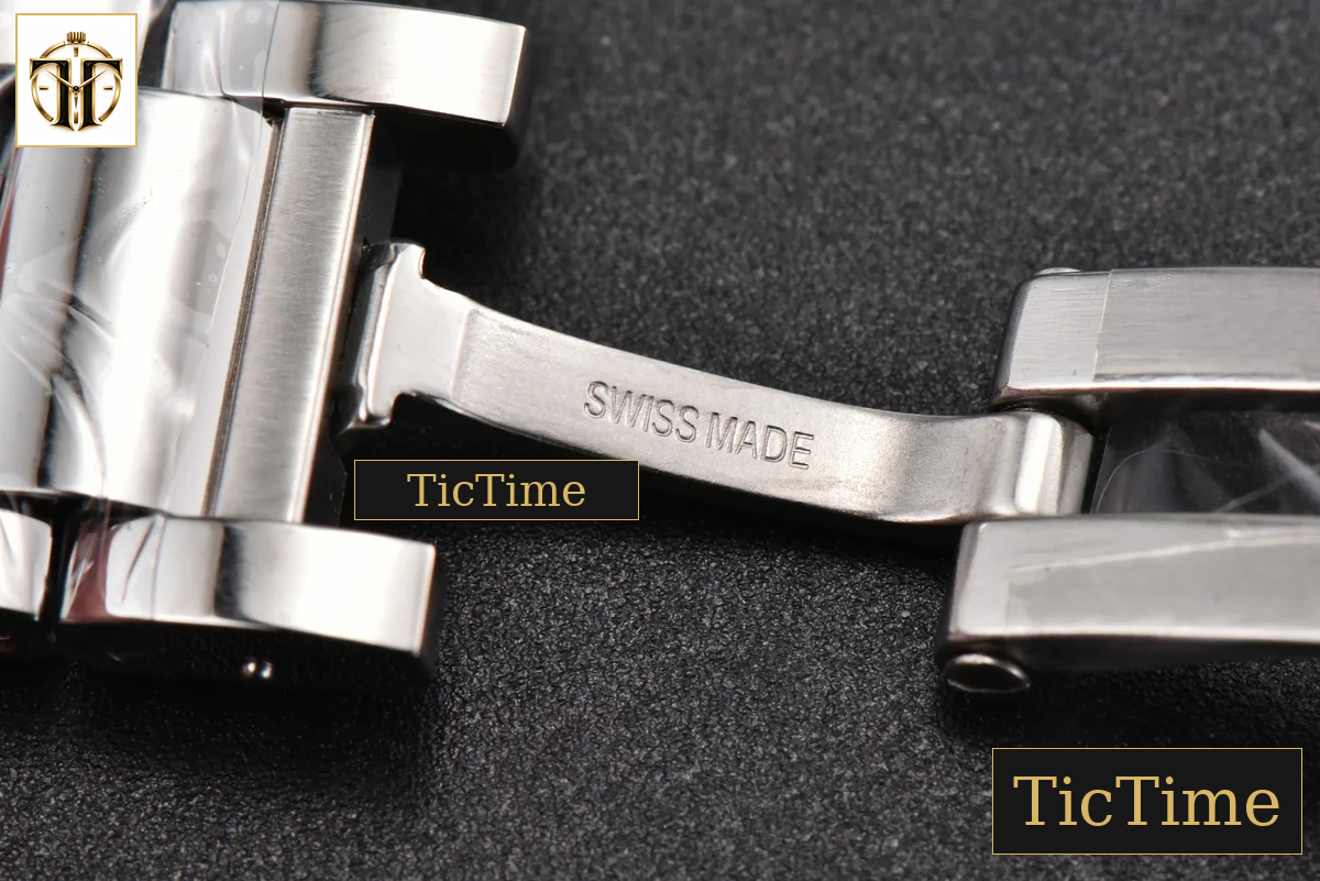 Tank Must Small 29.5mmx22mm K11F White Dial SS Bracelet Ronda Quartz — foto 25