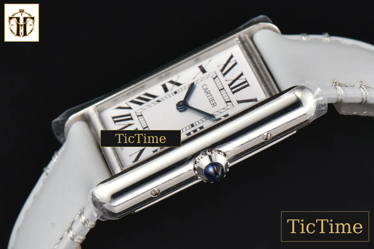 Tank Must Large 33.7×25.5mm K11F White Dial Gray Smooth Calf Strap Quartz — foto 9