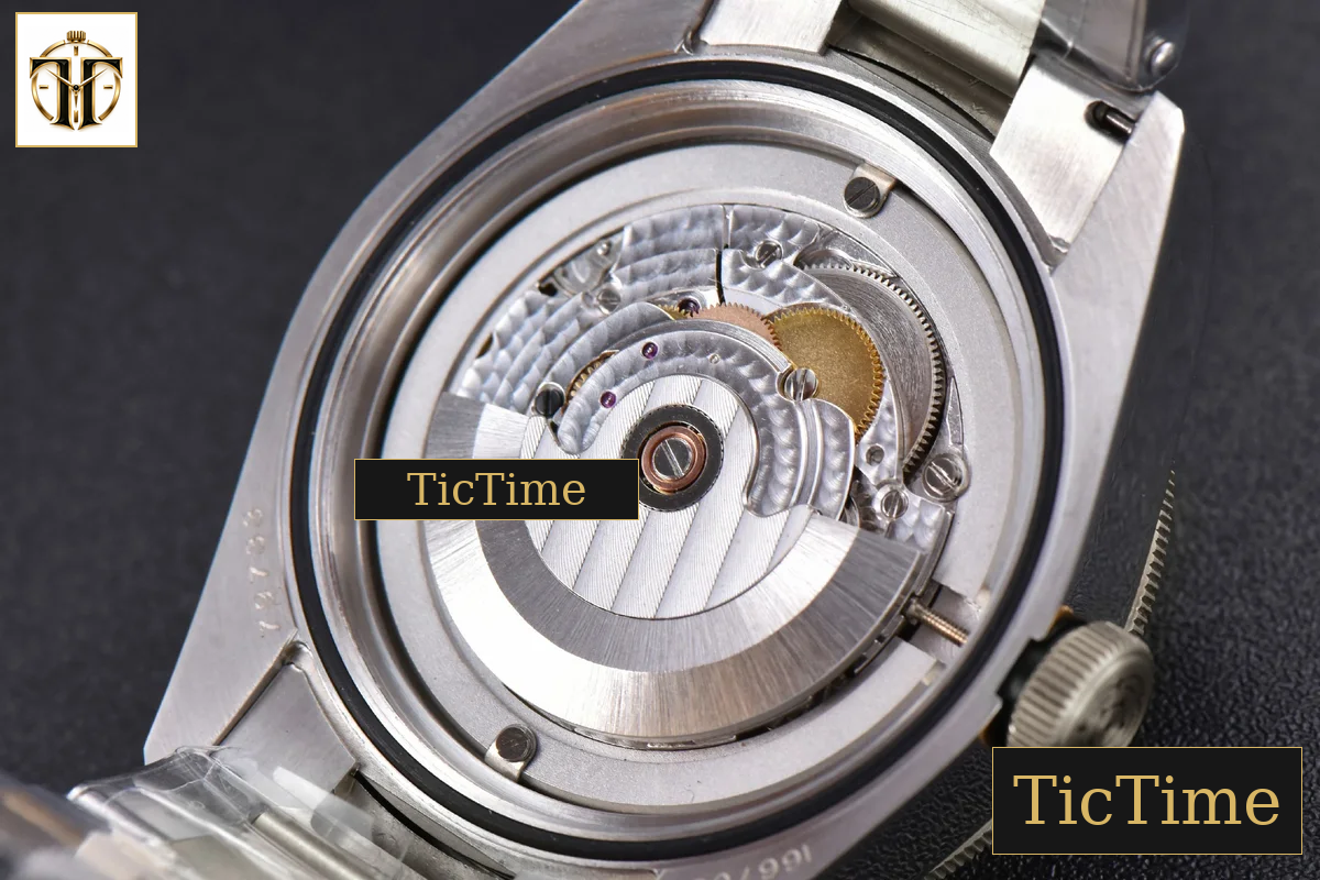 Heritage Black Bay Shield 2016 41mm ZF Red SS Bracelet A2824 — foto 17