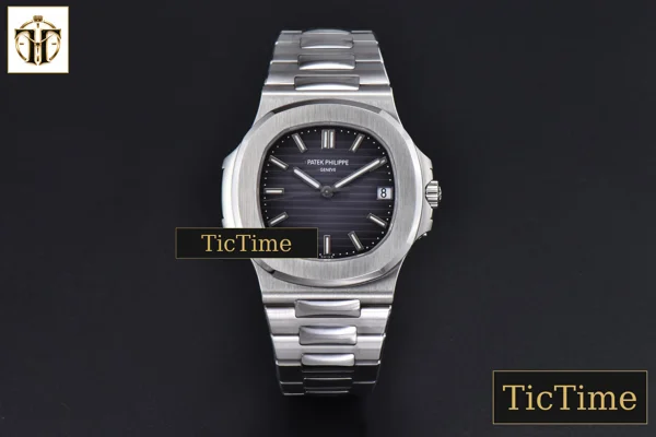 Foto frontal — Nautilus 5711 40mm PPF Gray Dial SS Bracelet A324CS