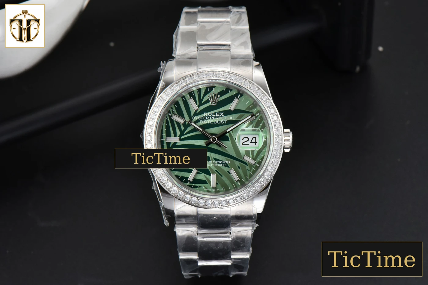 Vista frontal — DateJust 36mm BPF Diamond Green Plam Dial Oyster Bracelet A2824