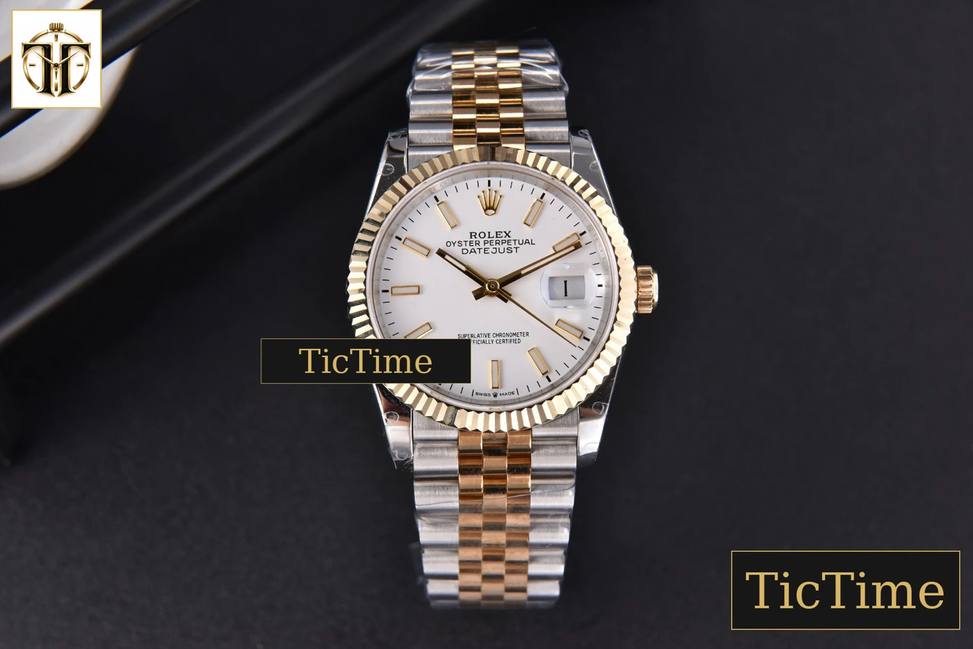 Vista frontal — DateJust 904L 36mm GMF YG/SS Fluted Bezel White Dial Lume Marker Jubilee Bracelet VR3235