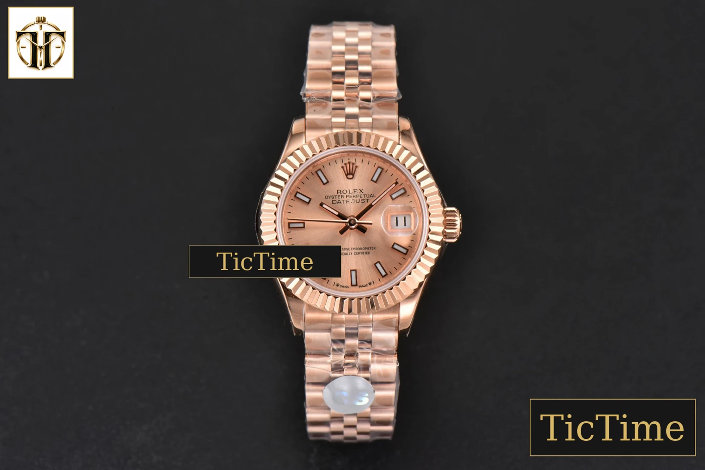 Vista frontal — DateJust Ladies 28mm WF RG RG Dial Lume Marker Jubilee Bracelet A2236