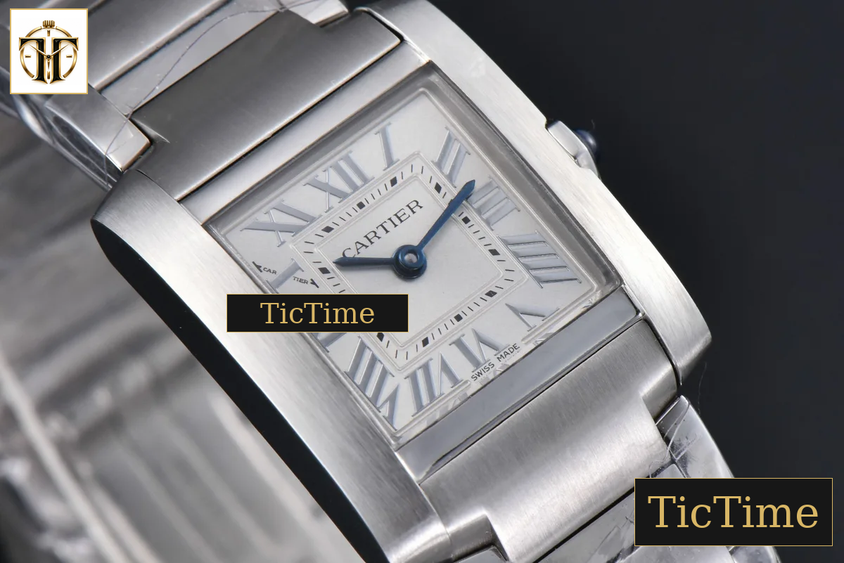 Tank Francaise Small 25.7mmx 21.2mm K11F SS Bracelet Quartz — foto 11