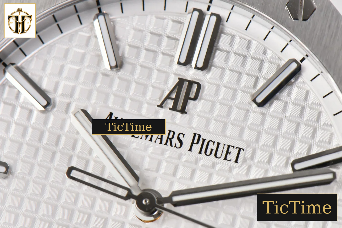 Royal Oak 15500 41mm APSF White Textured Dial SS Bracelet V2 A4302 — foto 5