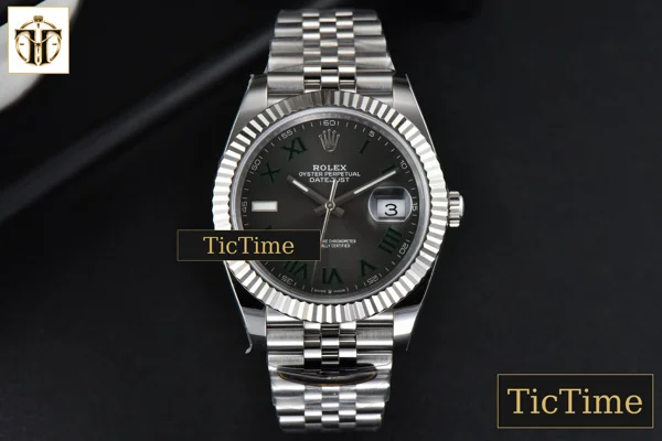 Foto frontal — DateJust Wimbledon 126334 41mm Clean Factory Gray Dial Green Marker Jubilee Bracelet VR3235