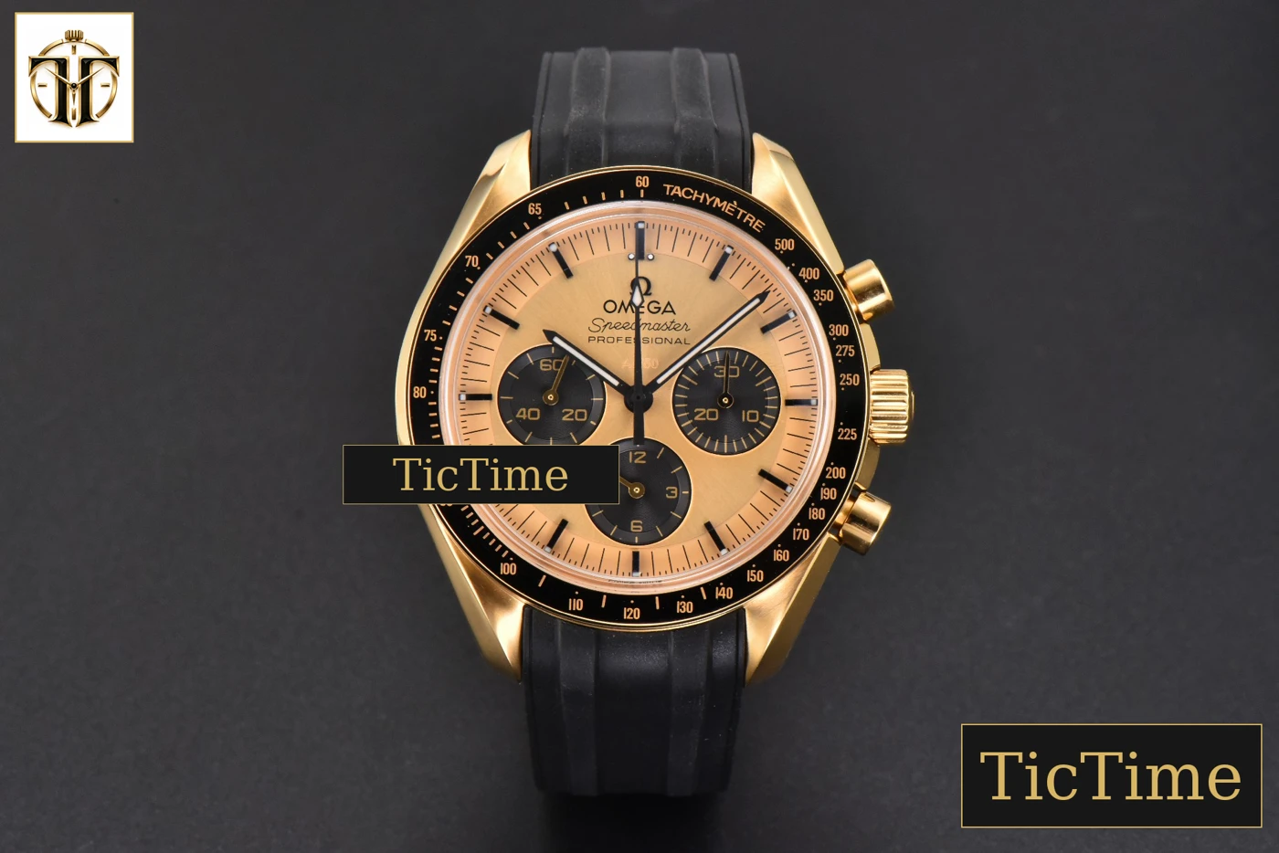 Vista frontal — Speedmaster Moonwatch 42.5mm V6SF YG Dial Black Rubber Strap Manual Chrono