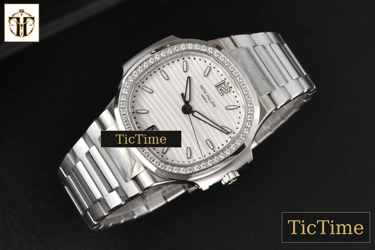 Nautilus Ladies 7118 35mm 3KF Diamond White Dial SS Bracelet 324CS — foto 4