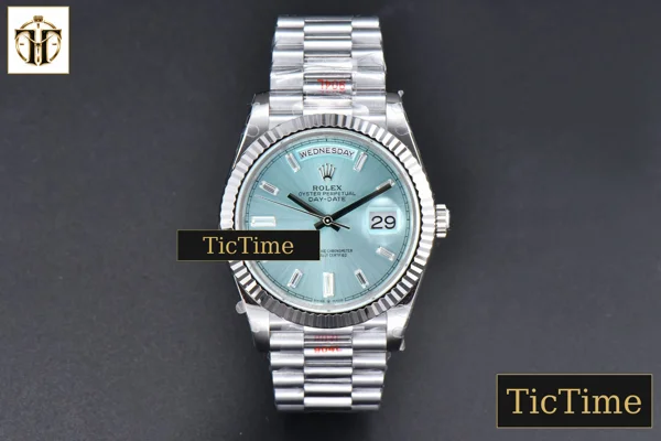 Foto frontal — DayDate 36mm GMF Ice Blue Dial Diamond Marker President Bracelet A3235