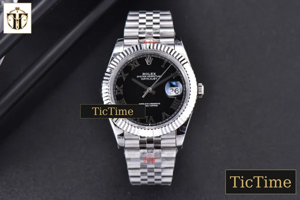 Foto frontal — Datejust 41mm GMF SS Black Dial Roma Marker Fluted Bezel Jubille Bracelet VR3235