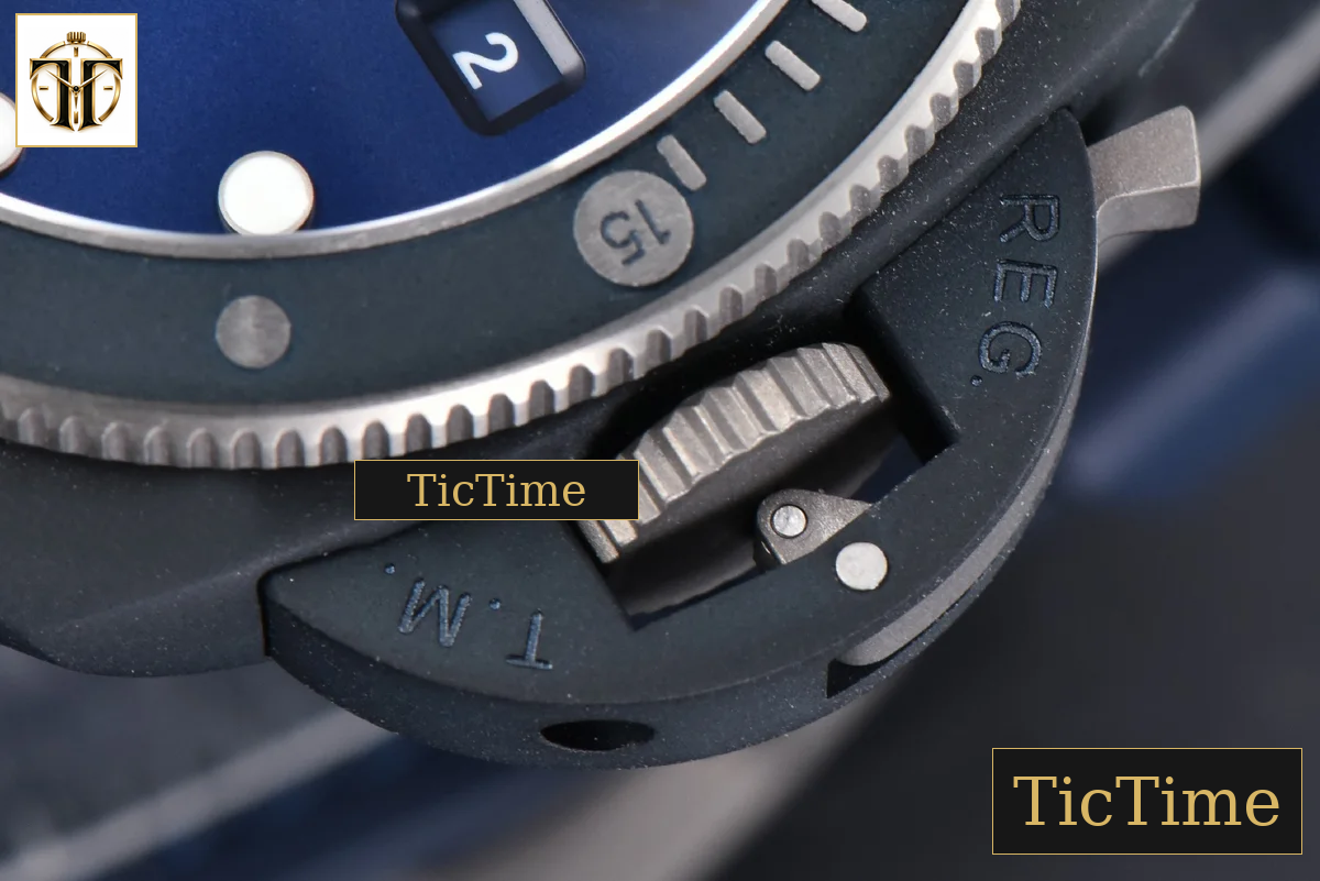 Submersible Luna Rossa PAM1466 44mm VSF Blue Dial Gummy Strap P900 — foto 12
