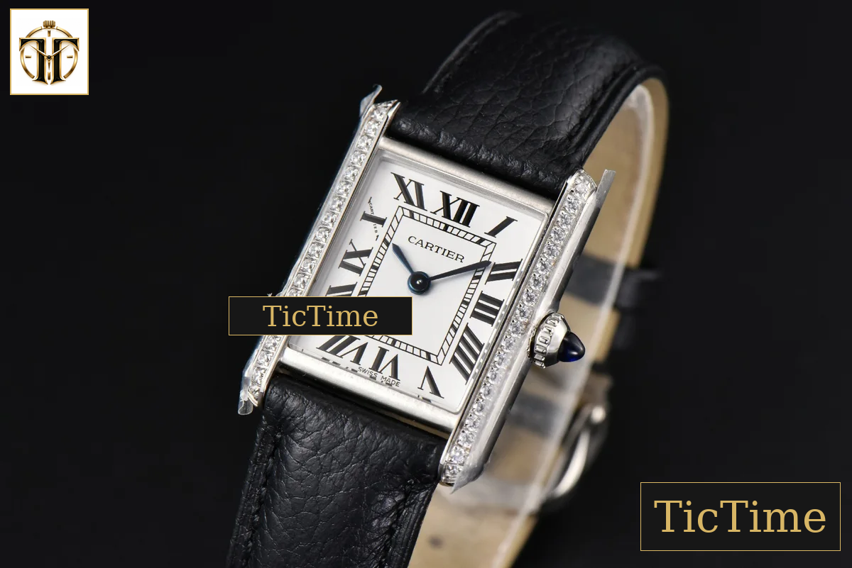 Tank Must Small 29.5×22mm K11F Diamond White Dial Litchi Grained Smooth Strap Quartz — foto 4
