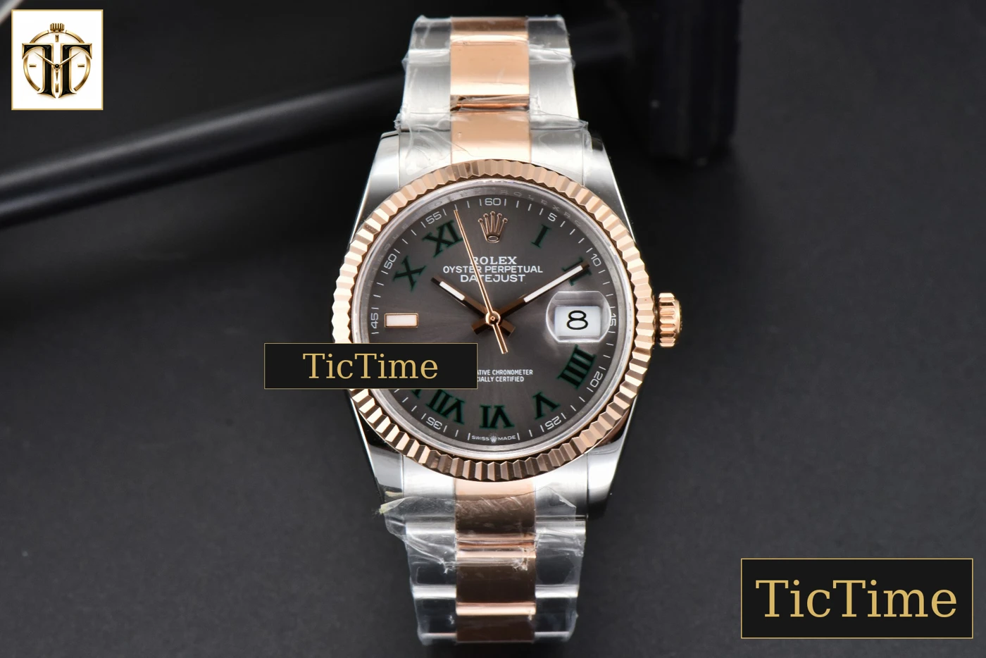 Vista frontal — DateJust 36mm BPF RG/SS Fluted Bezel Gray Wimbledon Dial Oyster Bracelet A2824