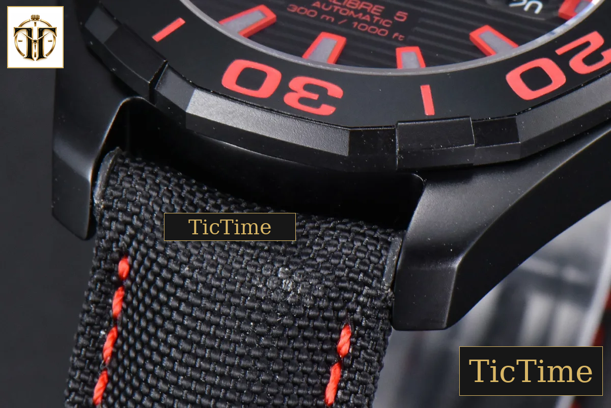 Aquaracer Calibre 5 43mm OF Ceramic Black Red Hand Dial Black Nylon Strap SW200 — foto 9