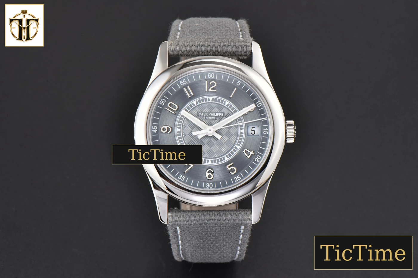 Vista frontal — Calatrava 6007 40mm PPF Grey Blue Dial Gray Nylon Strap 324CS