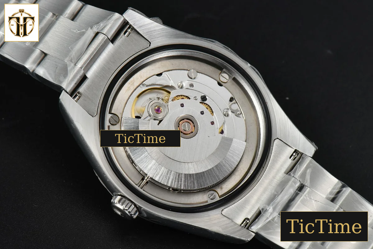 Oyster Perpetual 114300 39mm BPF Black Dial SS Bracelet A2824 — foto 25