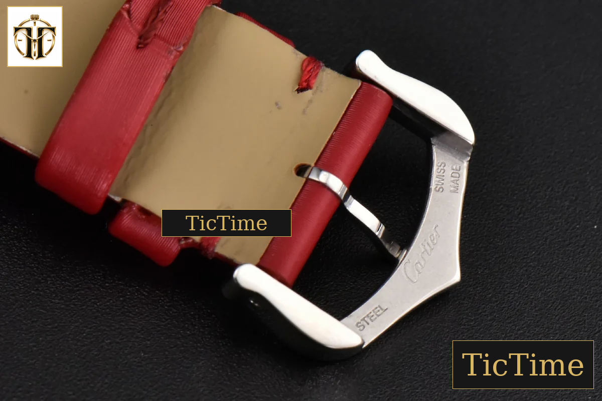 Tank Must Large 33.7×25.5mm K11F Diamond White Dial Red Smooth Calf Strap Quartz — foto 23